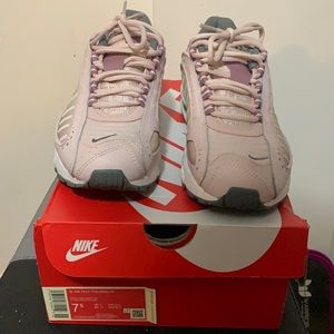 COPY - Woman airmax tailwind IV